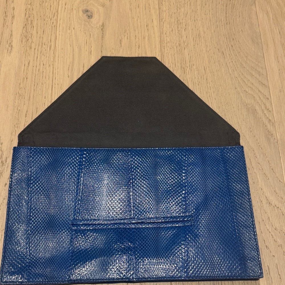Beirn Krista Envelope Clutch – Marine Blue Snake - Picture 3 of 6